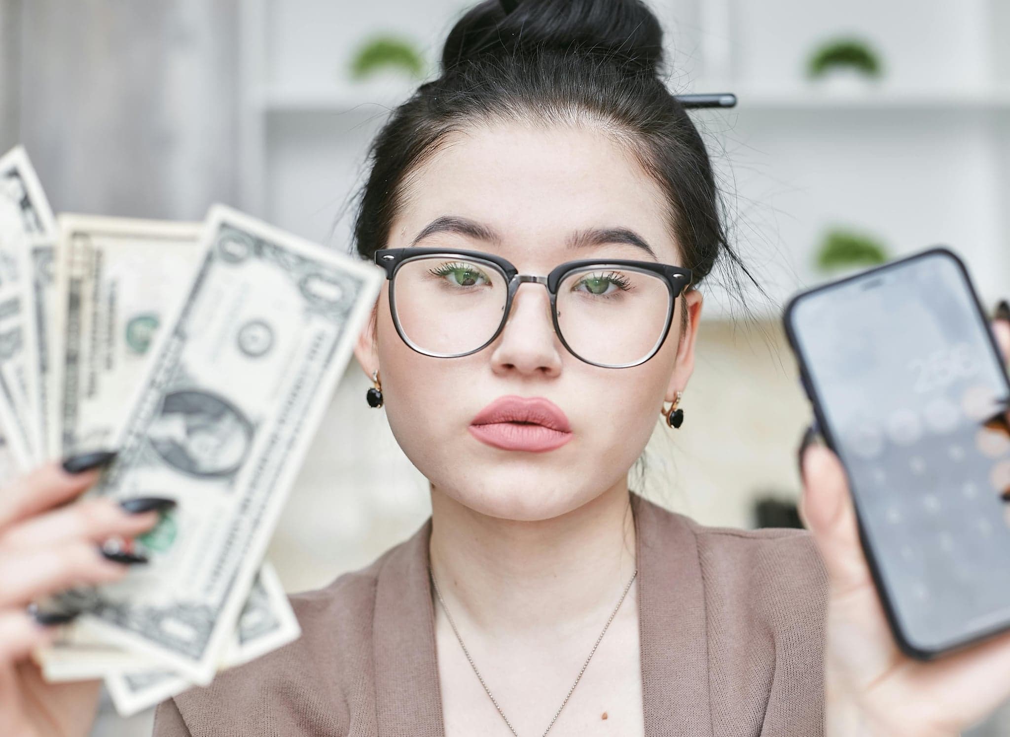 SELL IPHONE FOR CASH AND GET PAID INSTANTLY FOR ANY MODEL