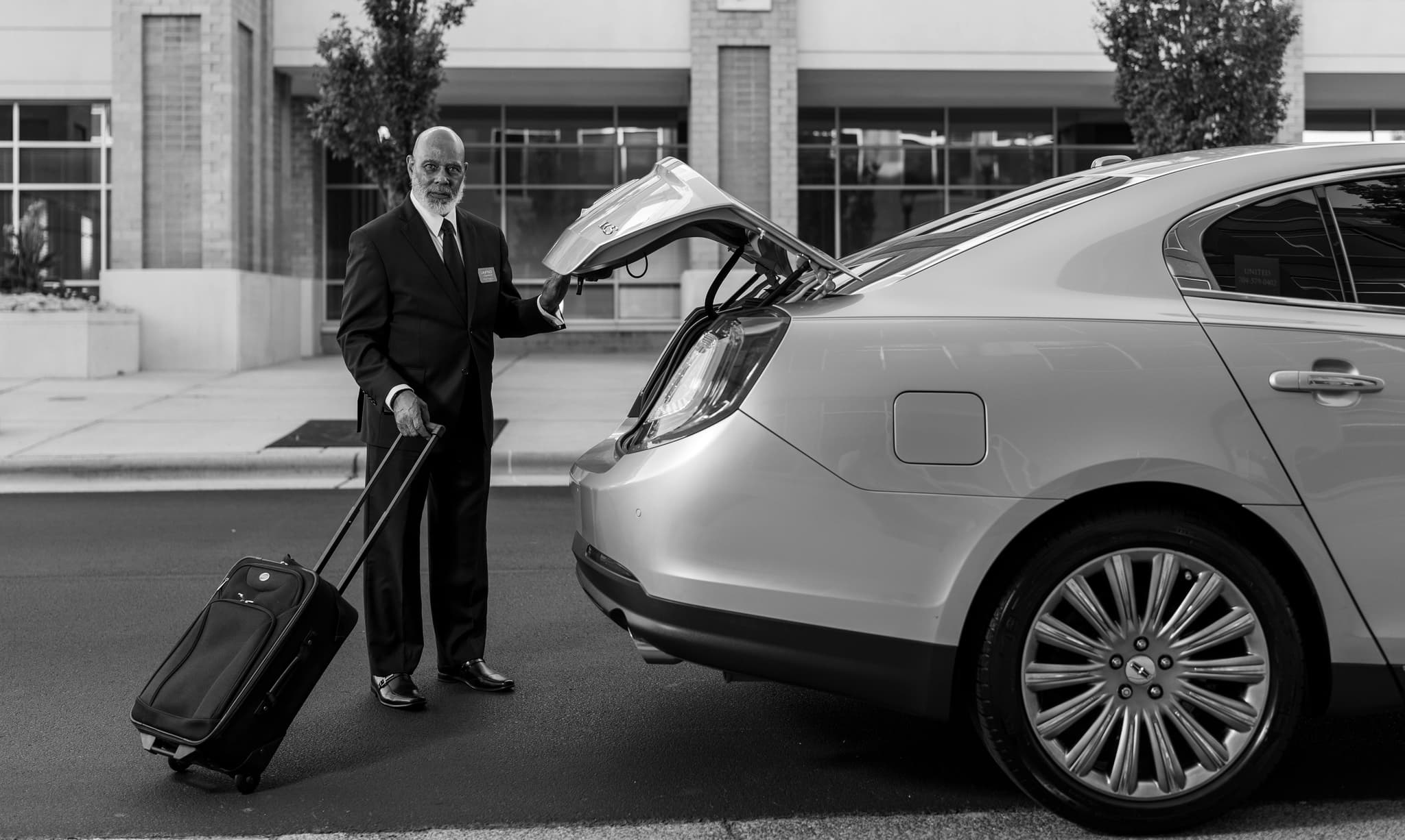 Chauffeur service Rhode Island with Luxury Vehicles and Expert Drivers